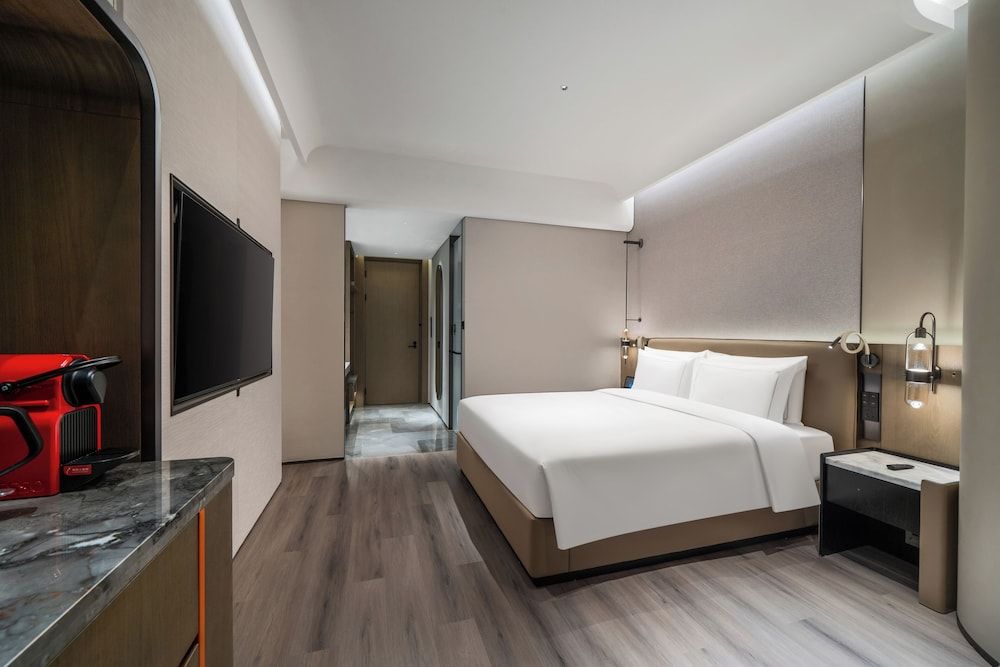 Luxury Double Room, City View