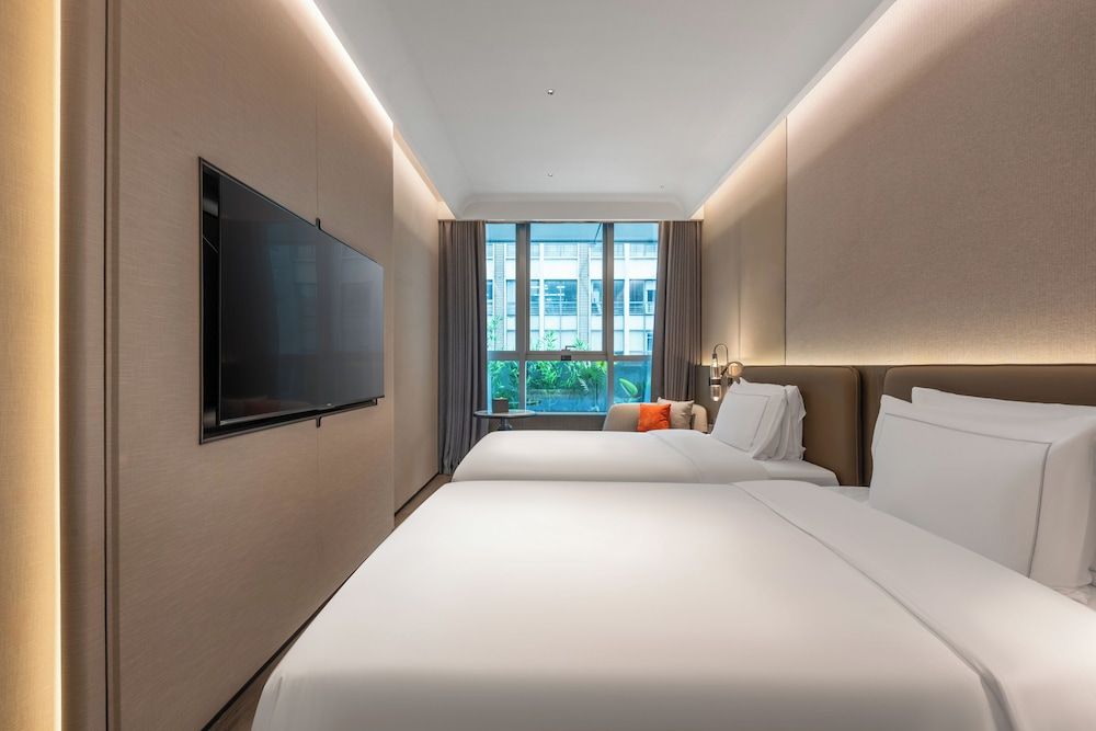 Superior Twin Room, City View