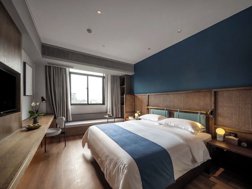 Yat hotel