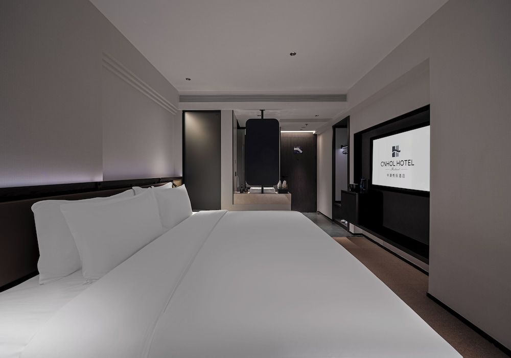 CNHOL RADIENT HOTEL Superior Single Room, Housekeeping, City View