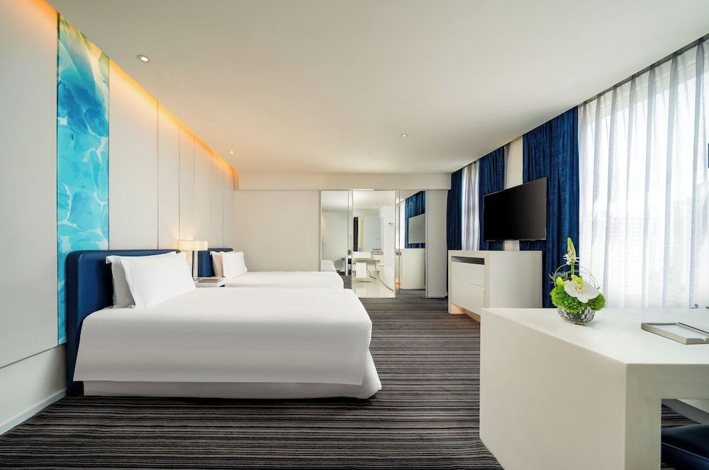 Deluxe Room, 2 Twin Beds, Club Lounge Access (Executive)