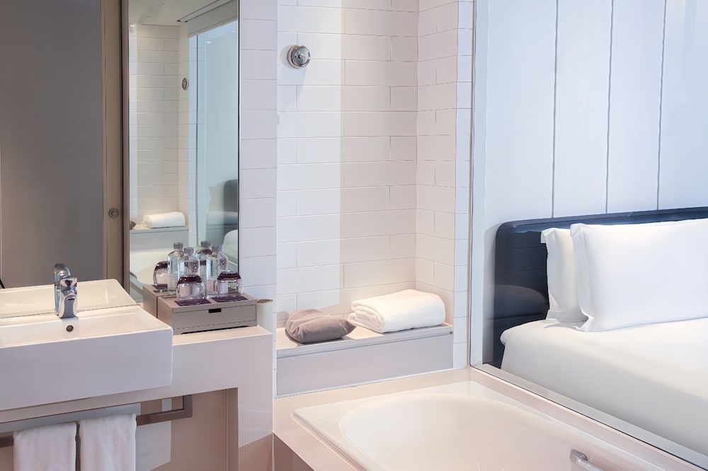 Executive Room, 1 King Bed, Club Lounge Access