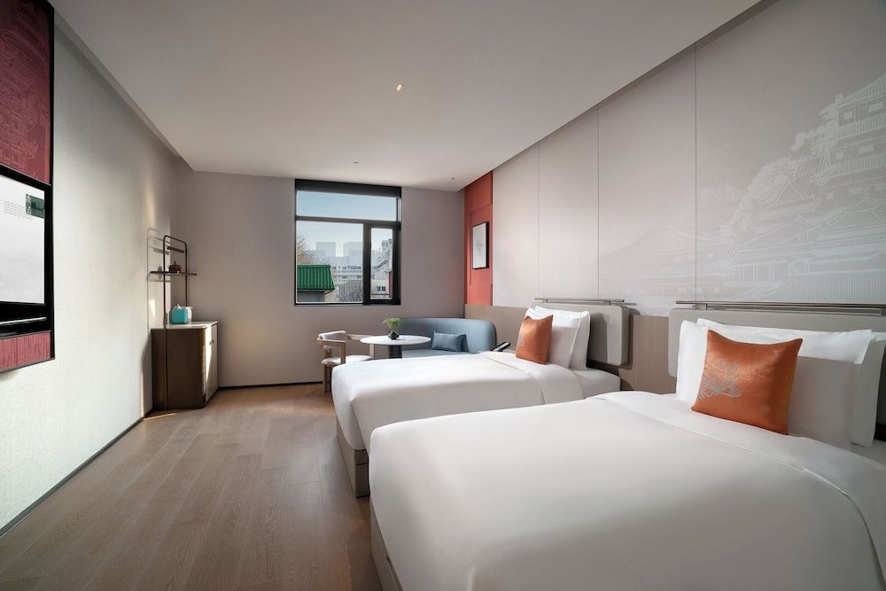Comfort Twin Room, Air conditioning, City View