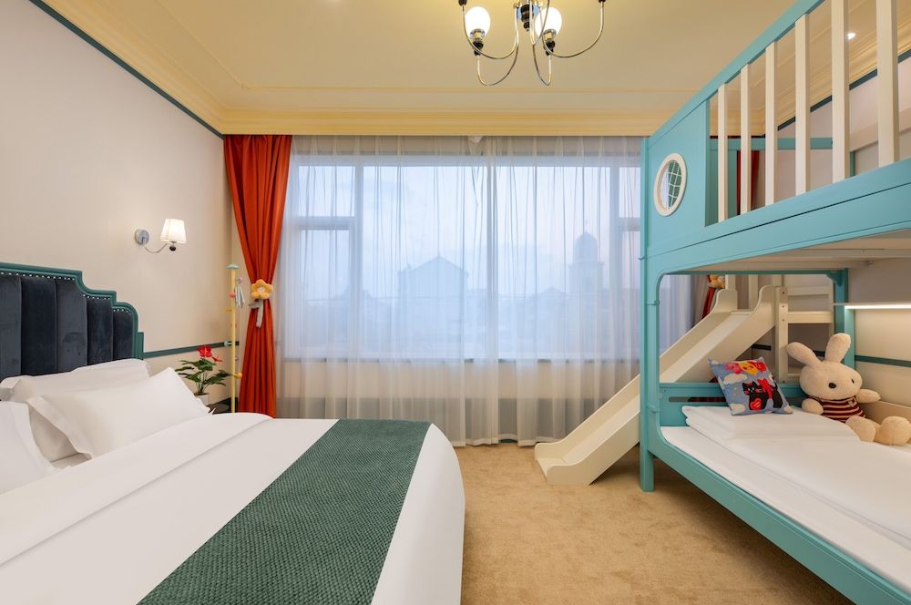 Design Suite, City View