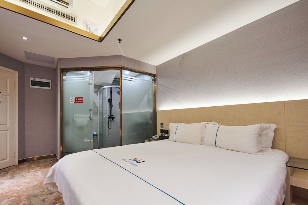 Superior Double Room, City View