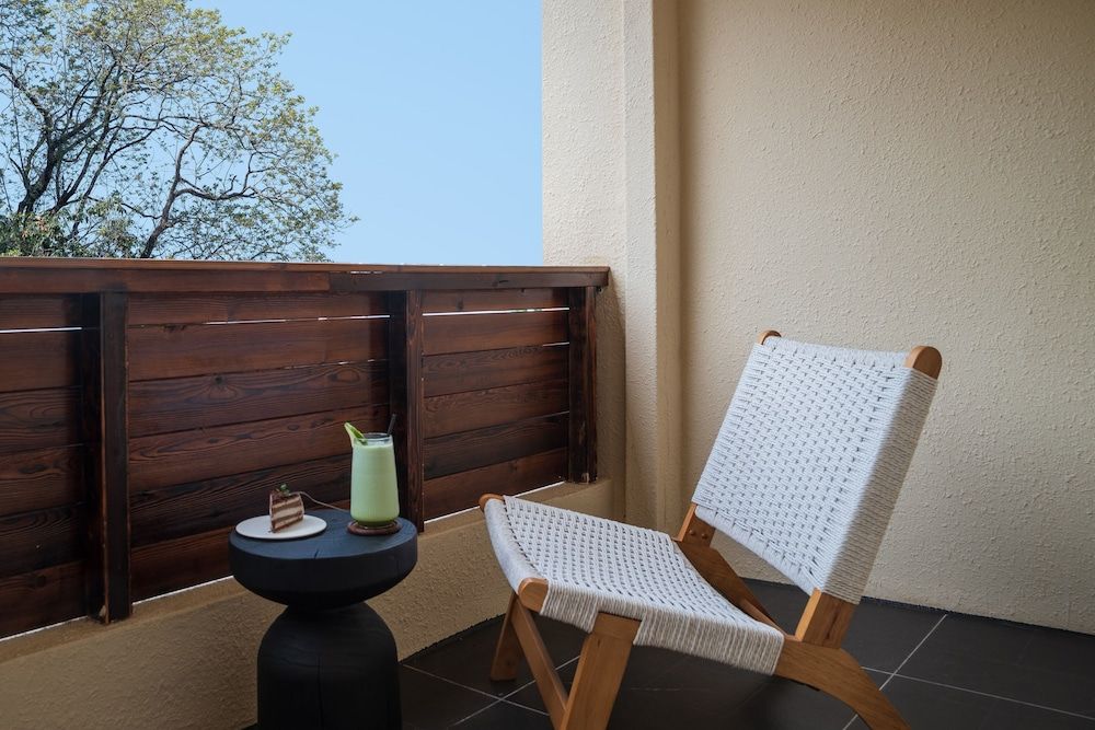 Nice holiday Resort Guanhu beach Classic Villa, Balcony, Garden View 4