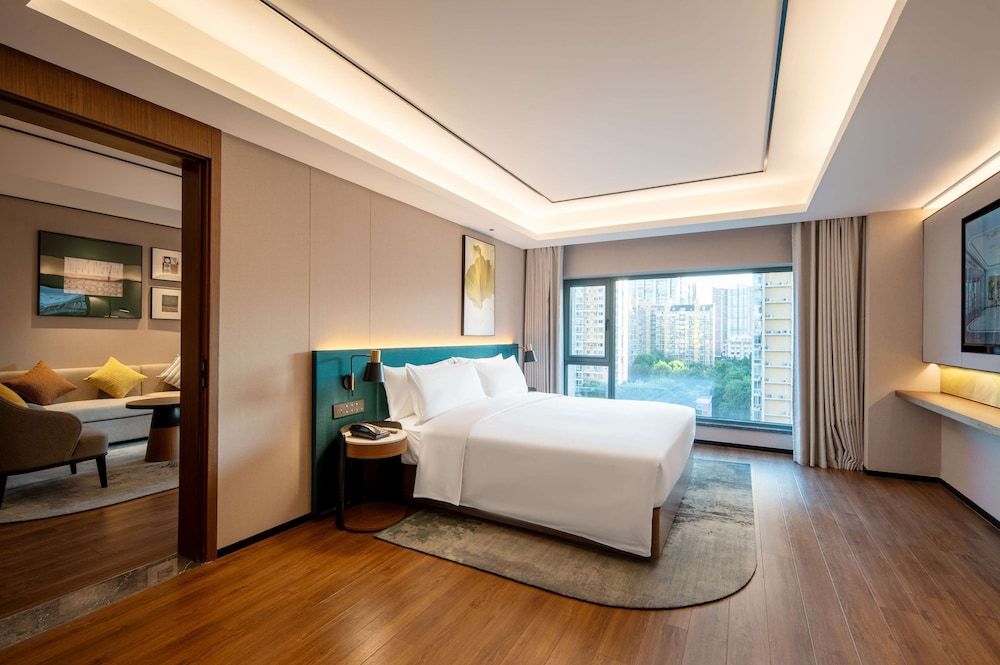 Deluxe Suite, 1 King Bed