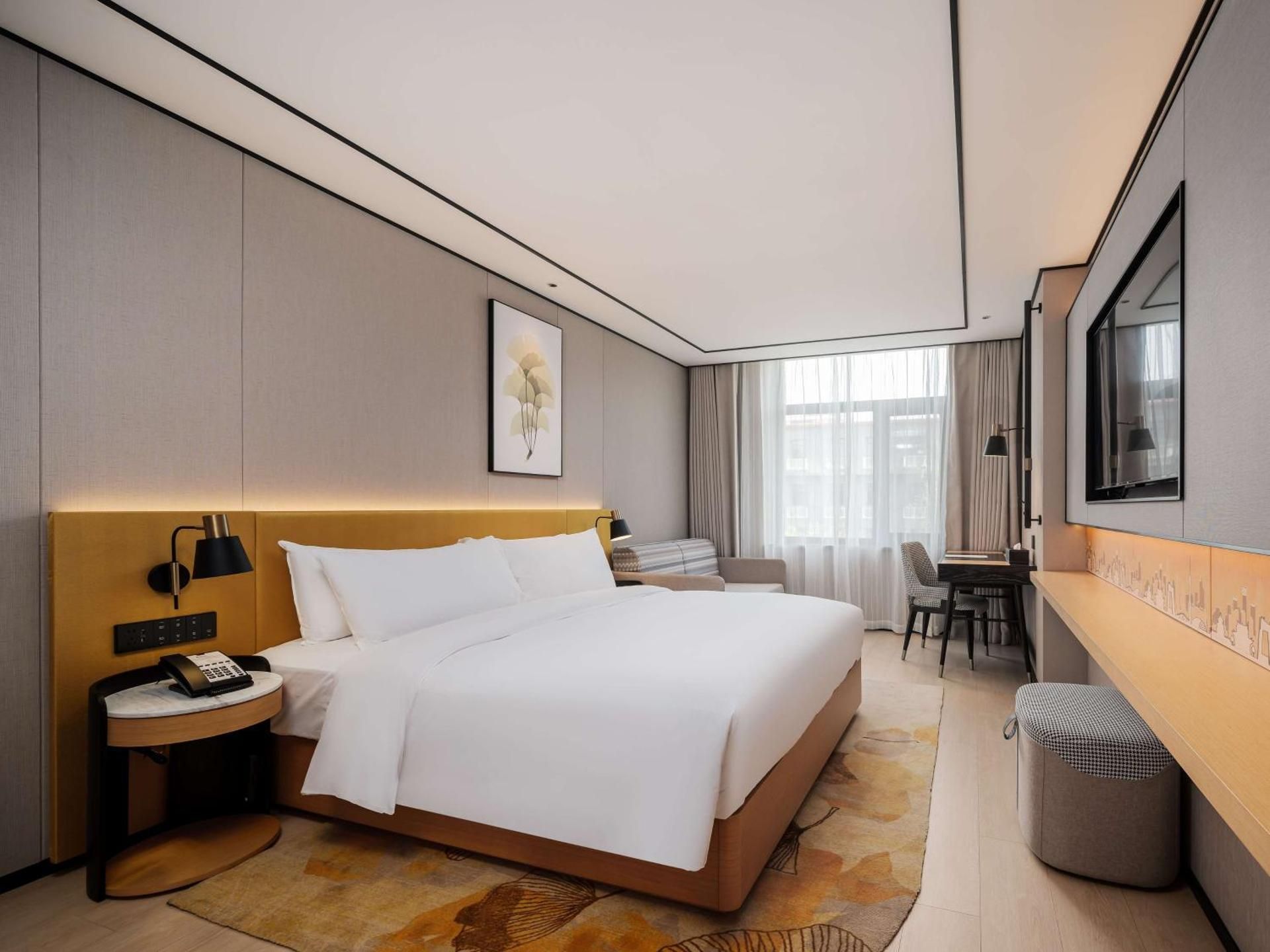 King Guest Room with Sofa Bed