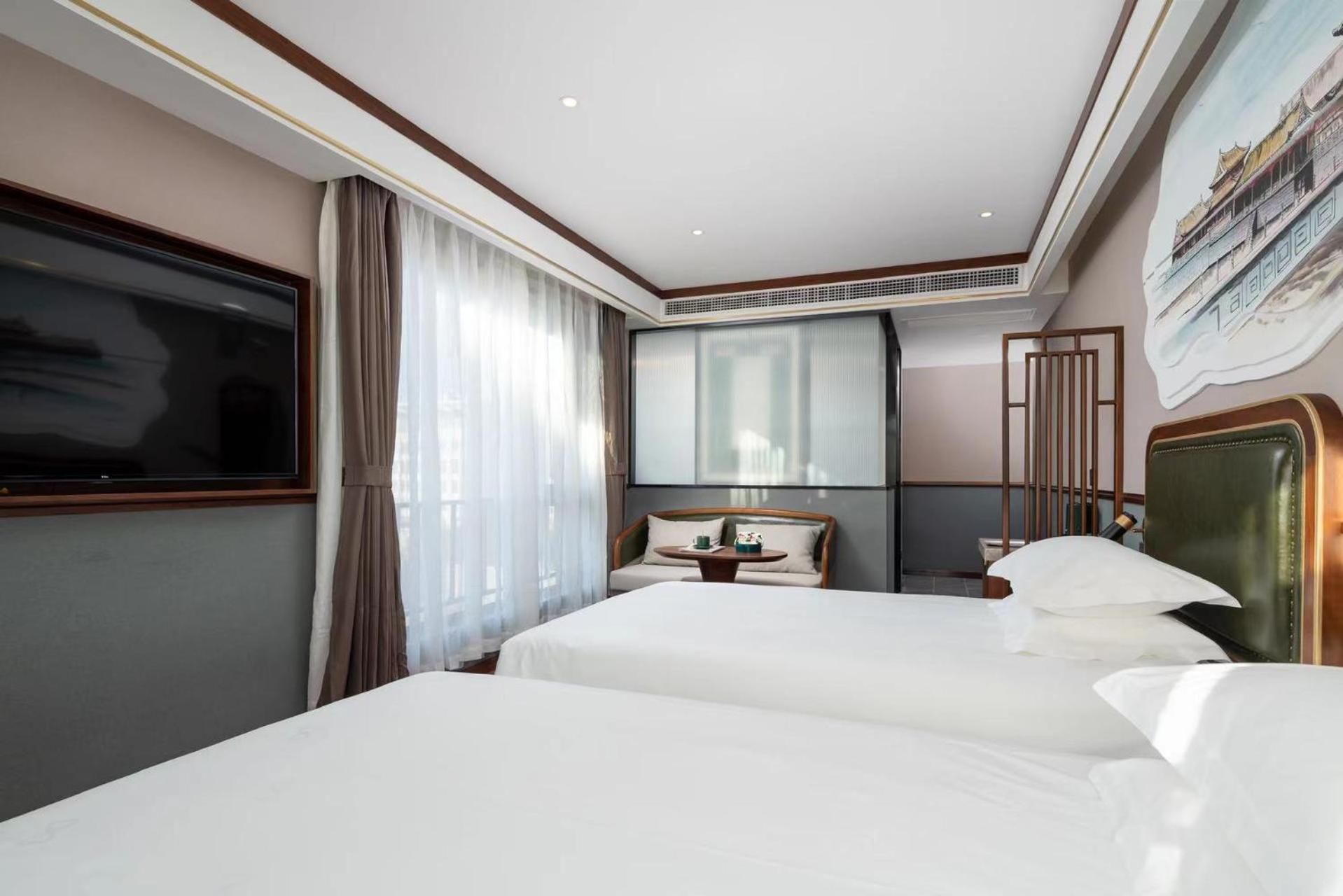 Deluxe Twin Room