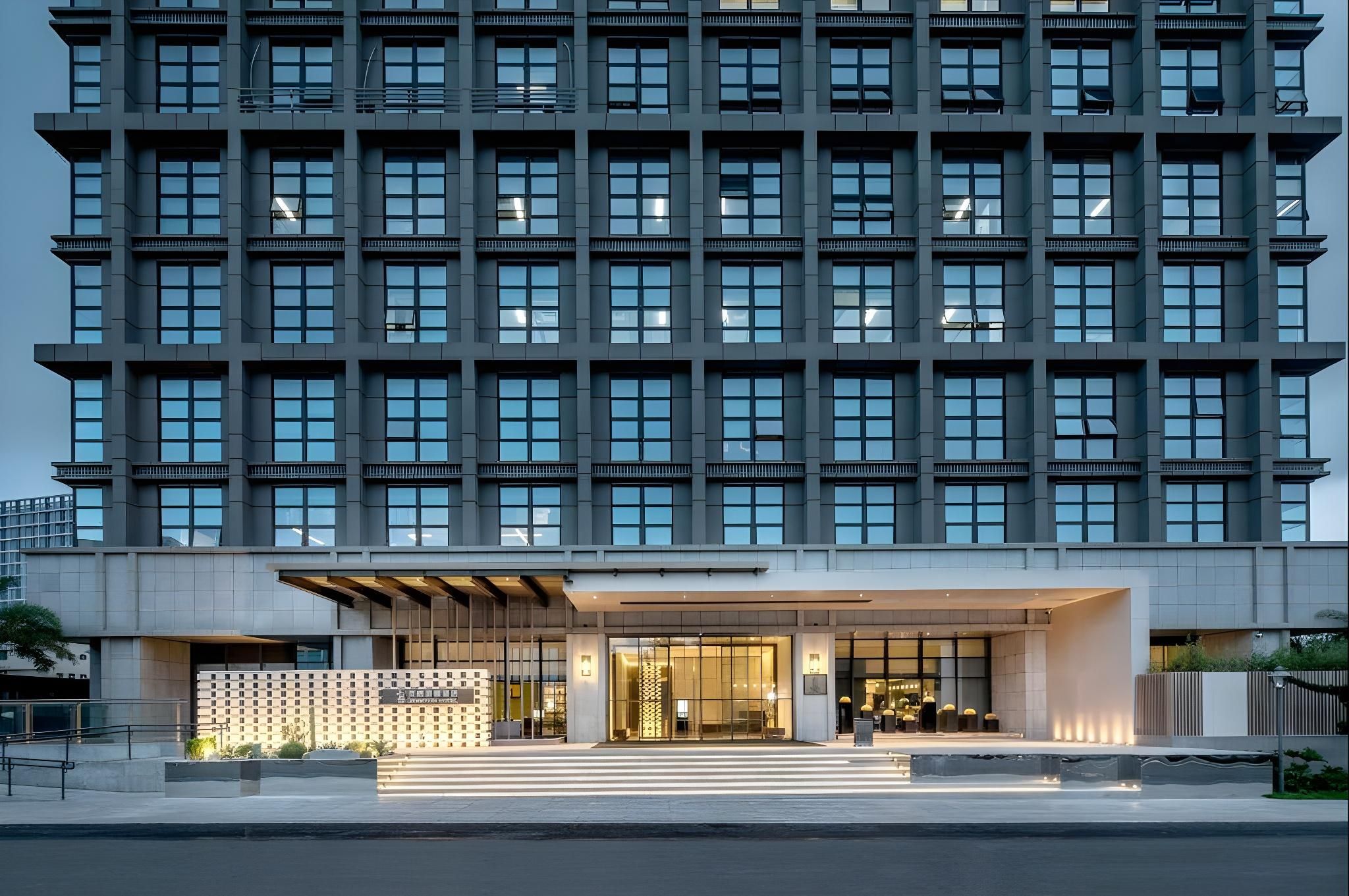 e2cece2c1c6303e0a130b5120653f831