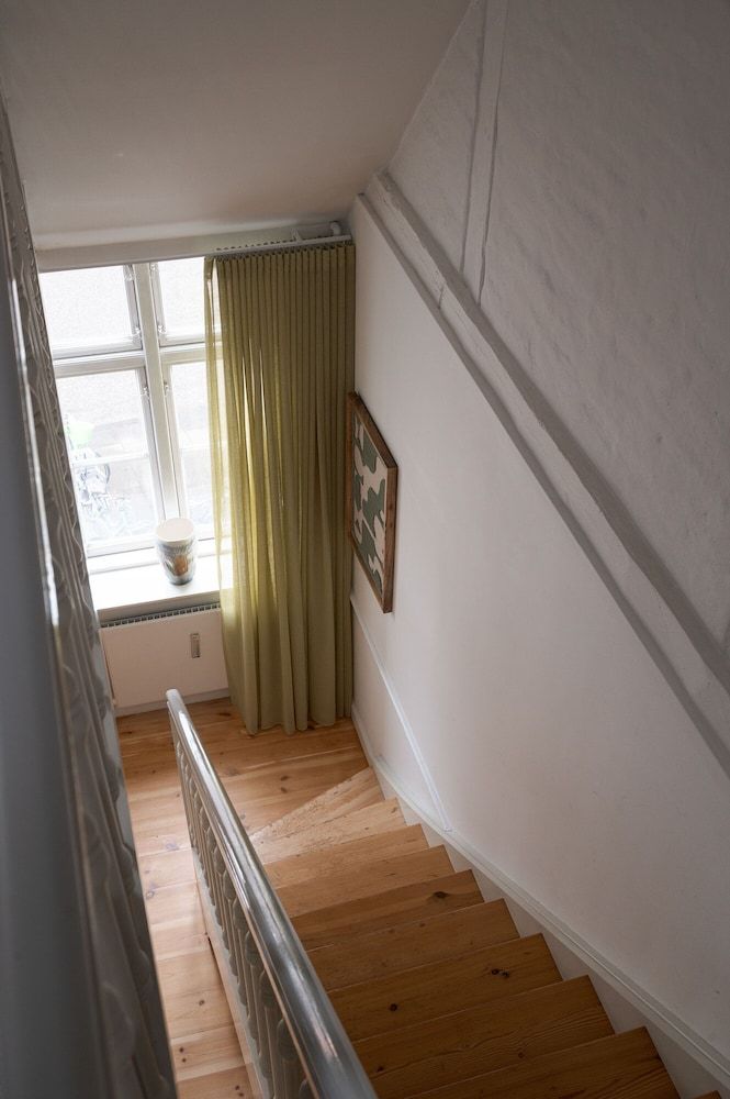 The Little Blue House 2 by Daniel&Jacobs Comfort Penthouse, City View 11