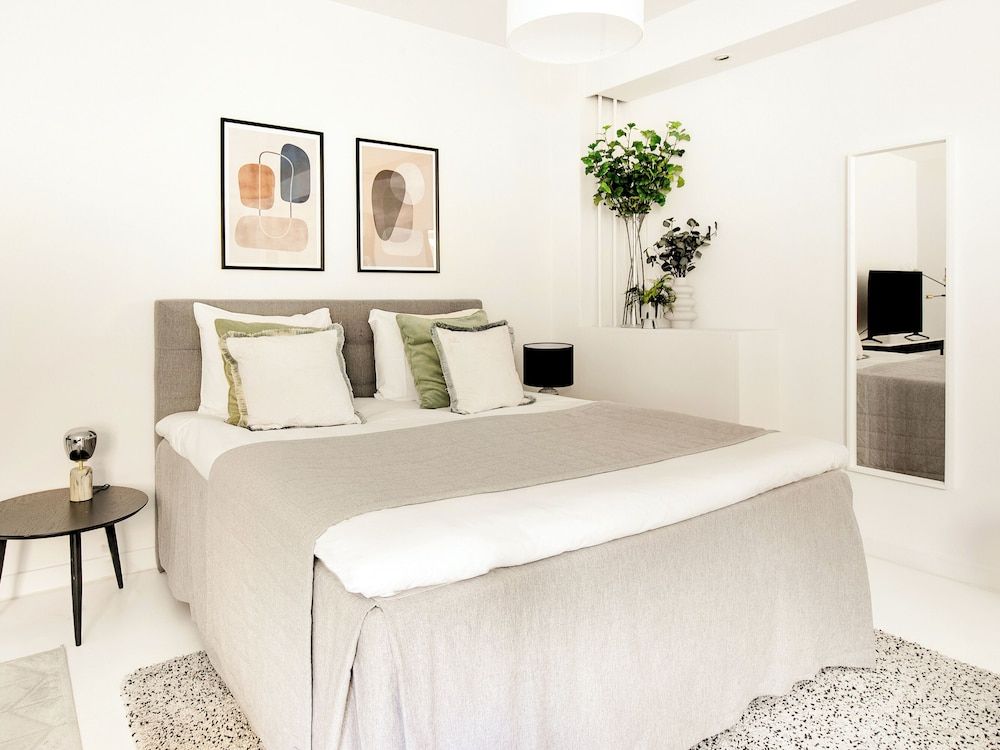 Sanders City - Spacious Studio Apartment Apartment, Multiple Bedrooms