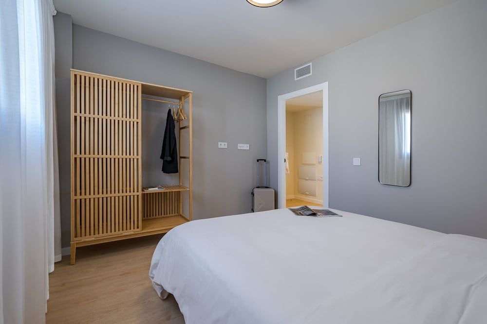 Apartment, Mobility Accessible, City View
