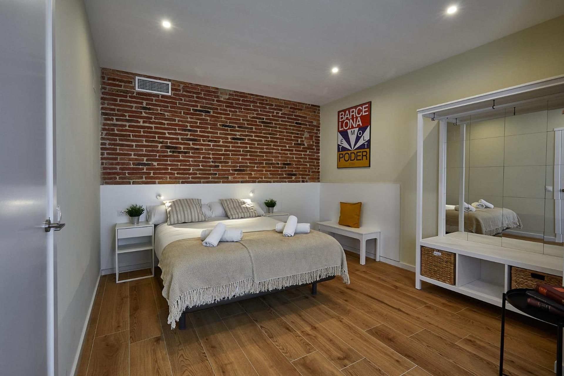 Four-Bedroom Apartment with Balcony
