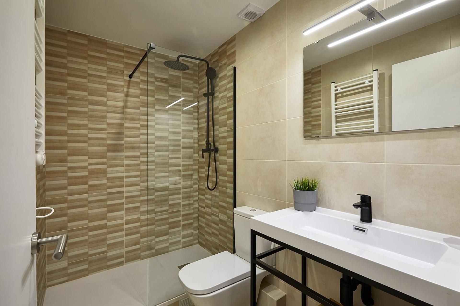 Three Bedroom Apartment with Balcony