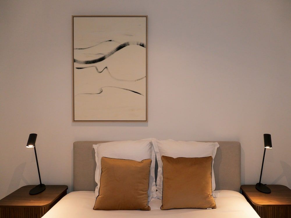 Copernic Right Luminous 2BR Apartment in Paris Apartment 3