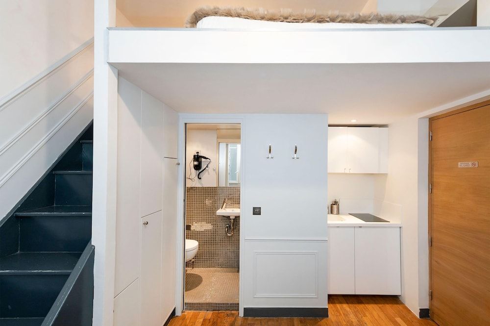 Marais Lovely Studio D