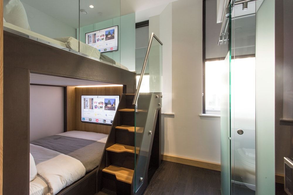 Queen Queen Room