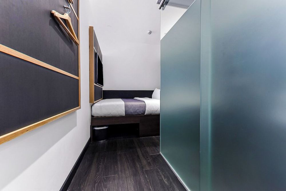 The Z Hotel Holborn Queen Room 4