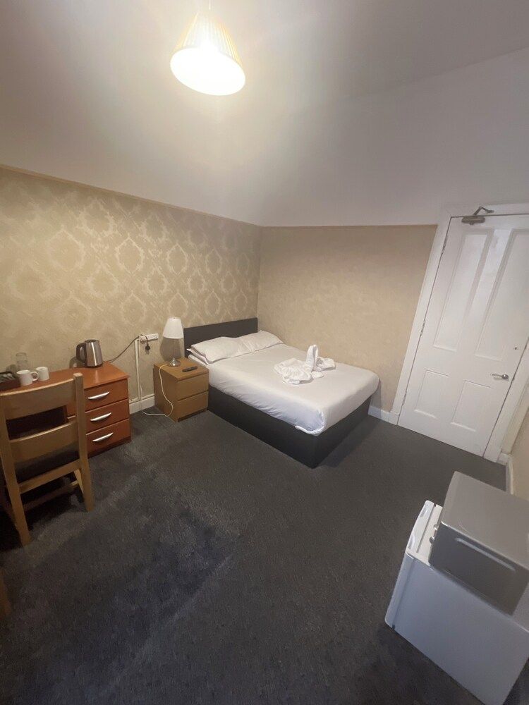 Basic Double Room