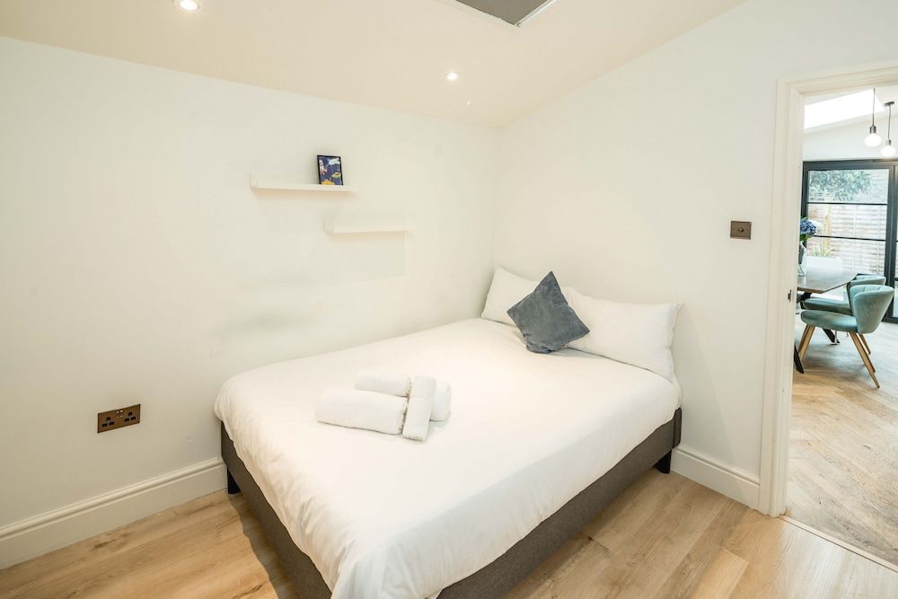 Stylish 3B Fulham Flat Garden near Thames & Tube Classic House 5