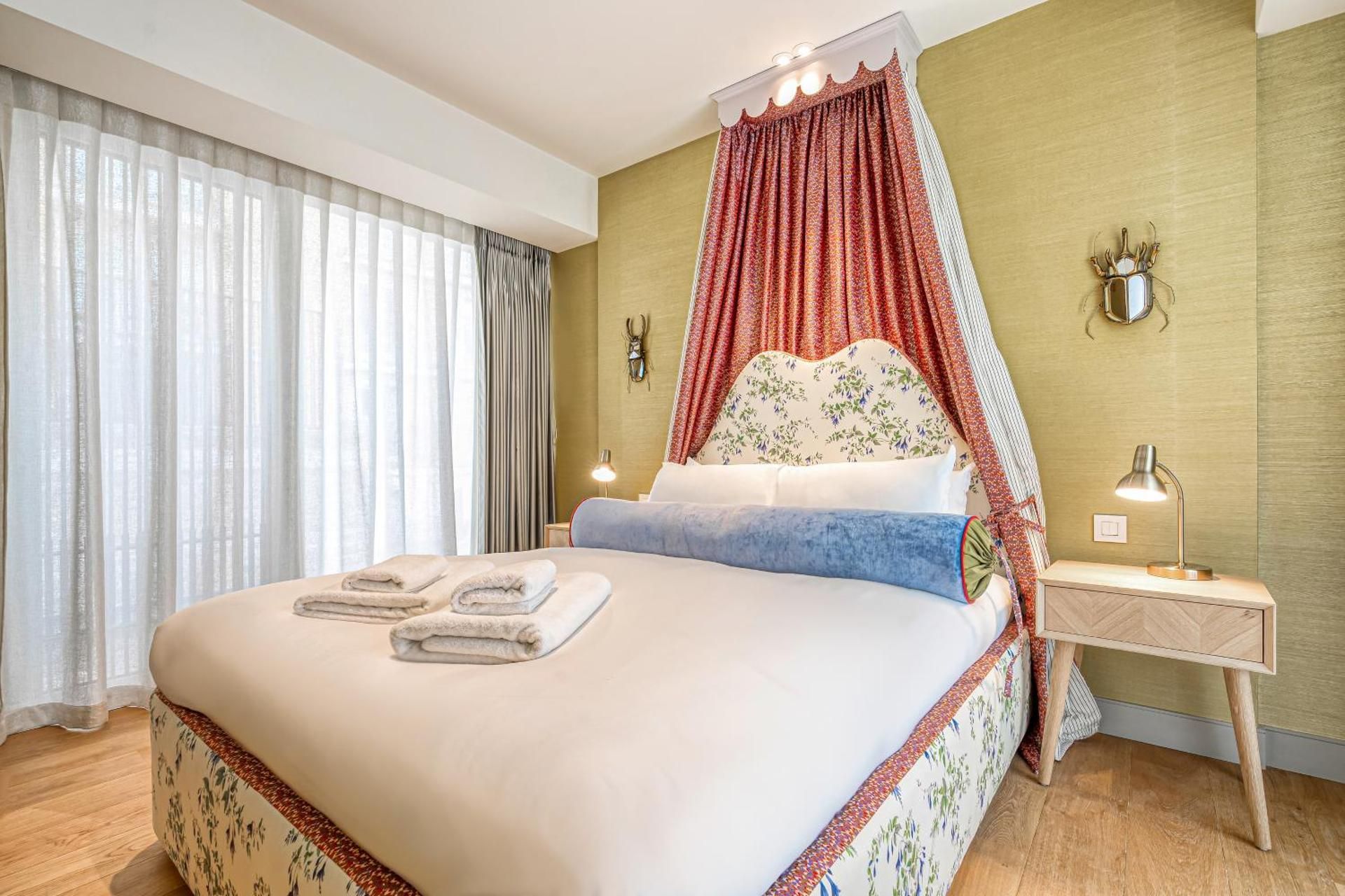 One-Bedroom Apartment with Terrace