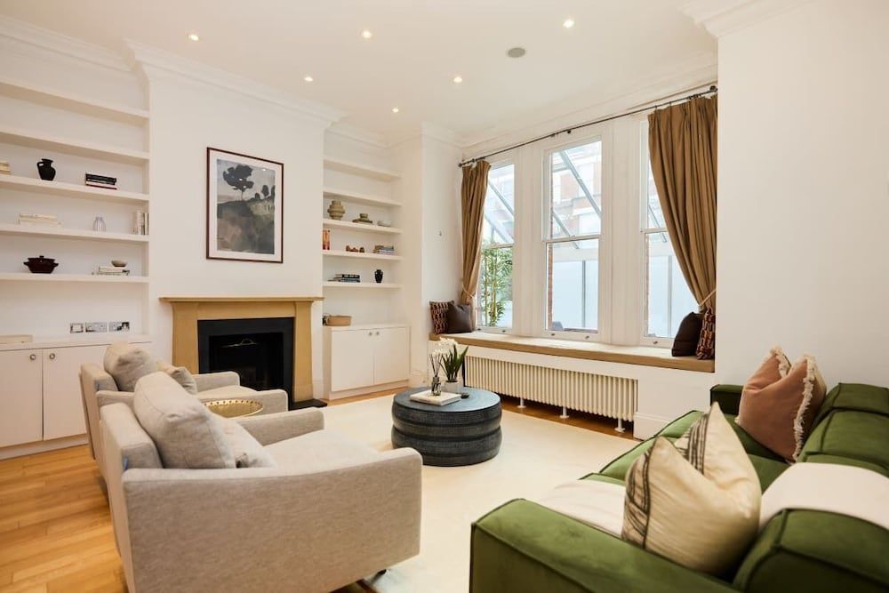 House (5 Bedrooms)