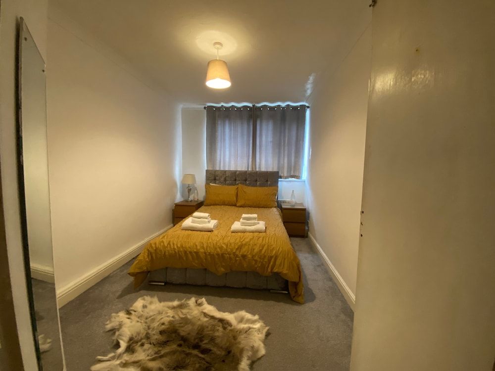 London Charm - 3 Bedroom House Near Canary Wharf House 4