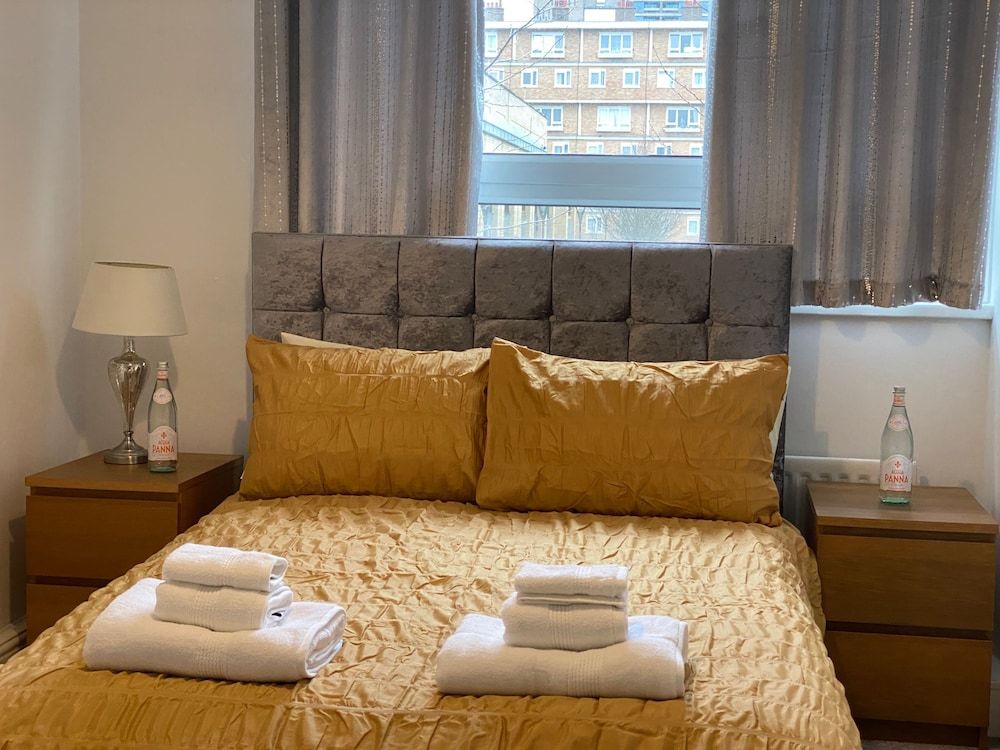 London Charm - 3 Bedroom House Near Canary Wharf House 10