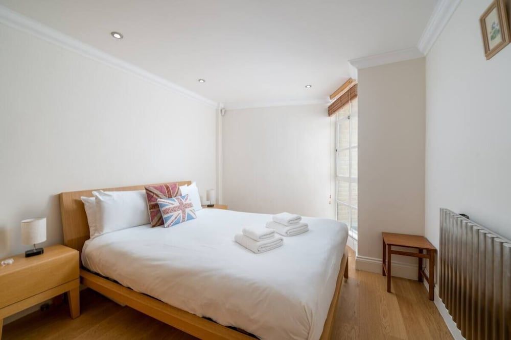 Deluxe Apartment, City View