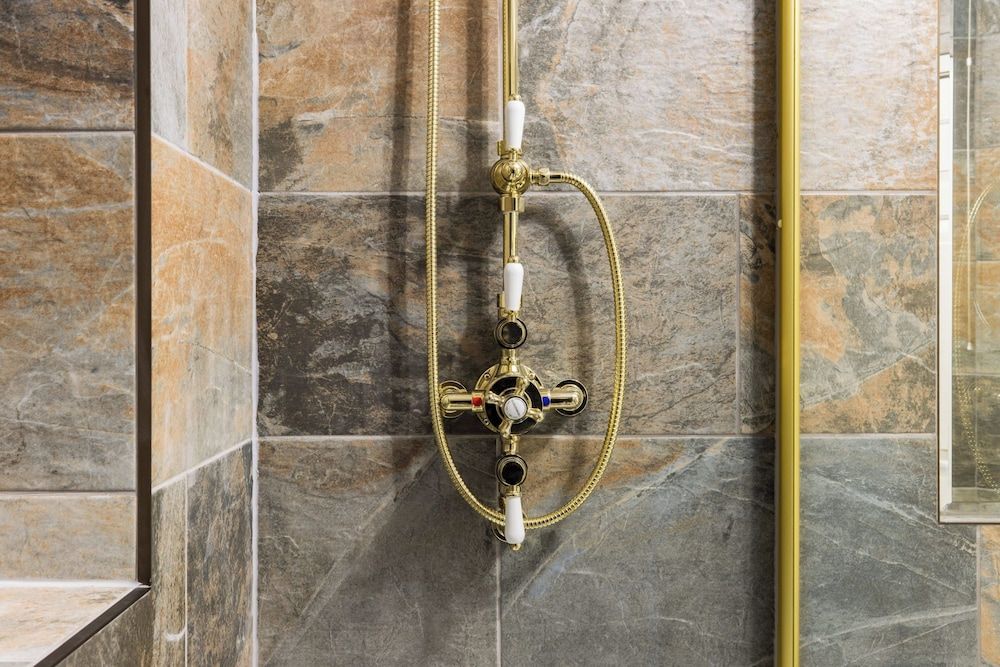 Mayfair 3-bed 5-guest Berkeley Square 1729 House Apartment 12