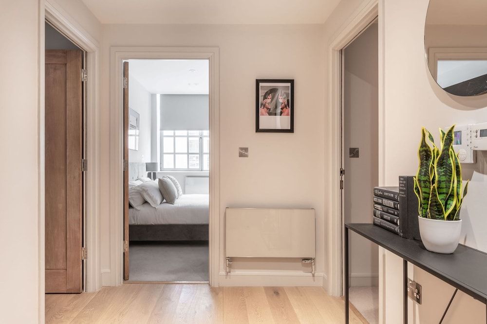 Amigos Nest - Farringdon - by Frankie Says Apartment 7