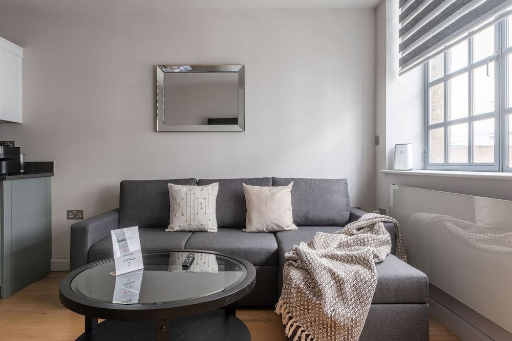 Amigos Nest - Farringdon - by Frankie Says Apartment 9