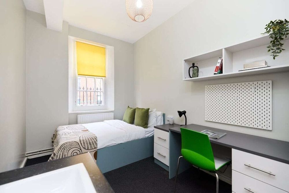 Apartment (1 Bedroom)