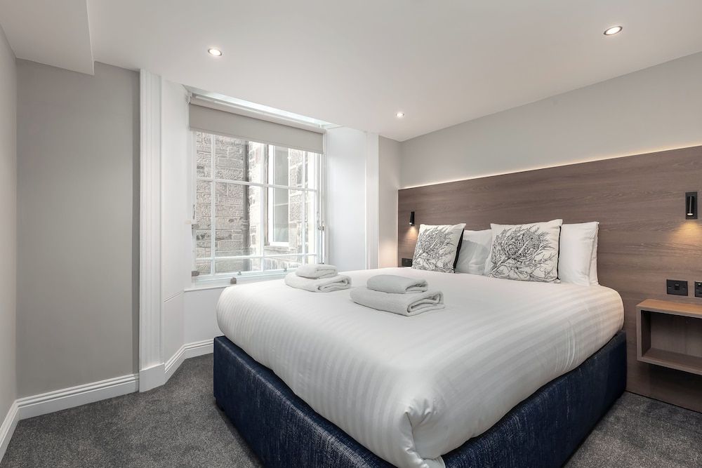 Deluxe Apartment, Castle View