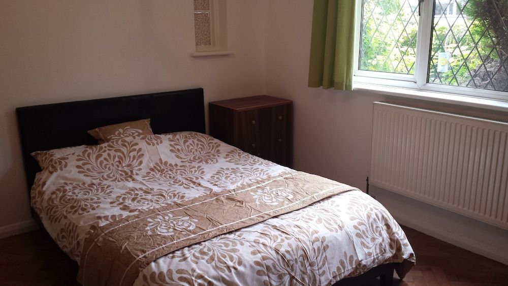 Standard Double Room, Shared Bathroom