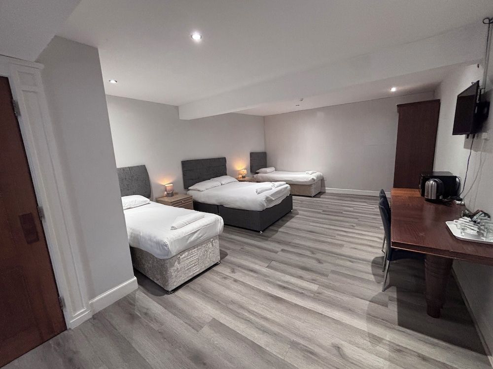 Park View Rooms Classic Quadruple Room 2