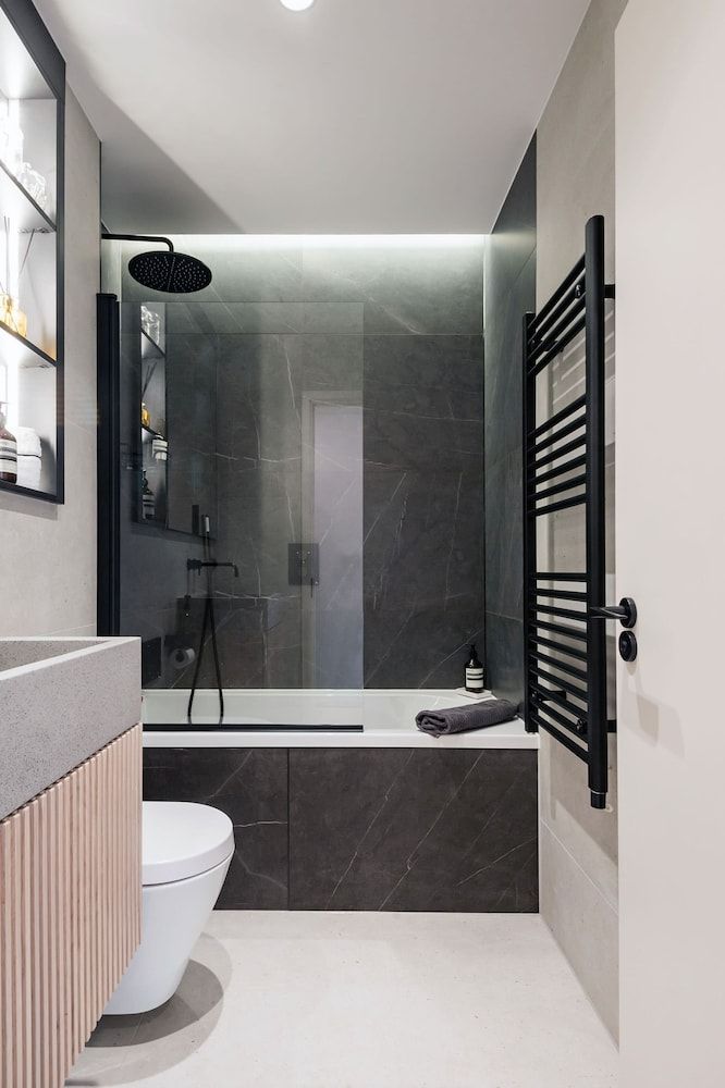 The Modern Glasshouse - by Out of Office Lifestyle Apartment 17