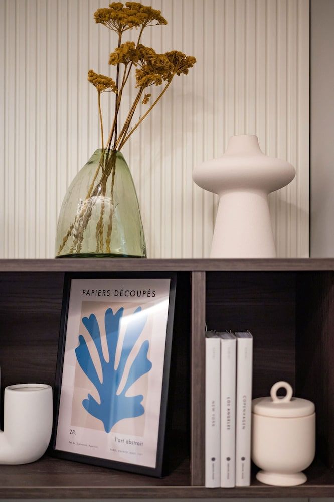 The Modern Glasshouse - by Out of Office Lifestyle Apartment 27