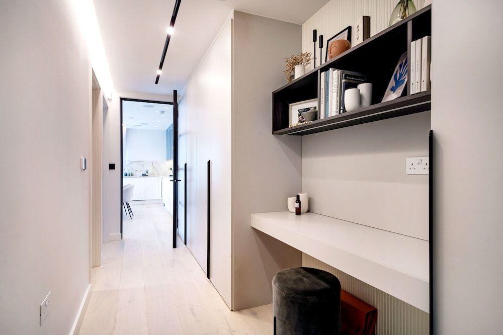 The Modern Glasshouse - by Out of Office Lifestyle Apartment 14