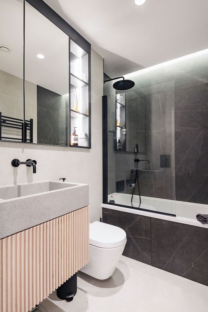 The Modern Glasshouse - by Out of Office Lifestyle Apartment 16