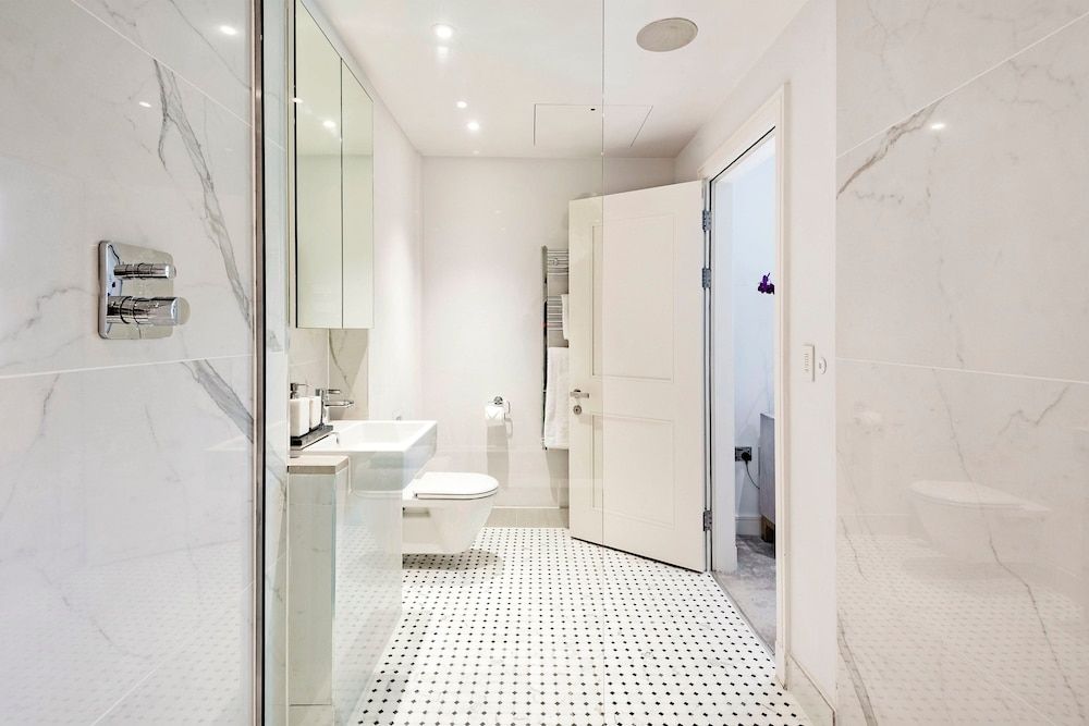 The Smooth Velvet - by Out of Office Lifestyle Apartment, Accessible 16