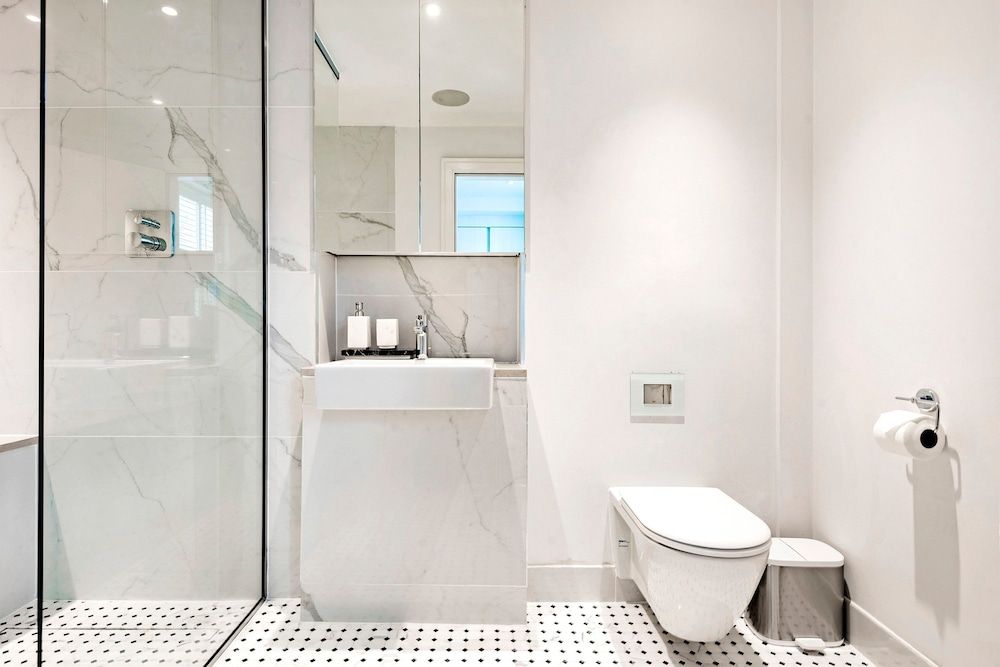 The Smooth Velvet - by Out of Office Lifestyle Apartment, Accessible 14