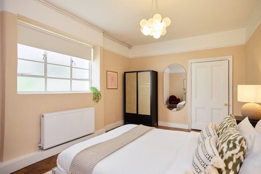 House (1 Bedroom)