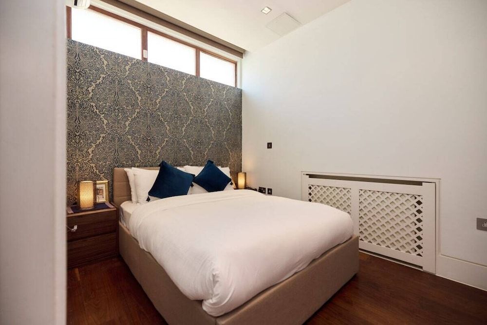 Apartment (3 Bedrooms)