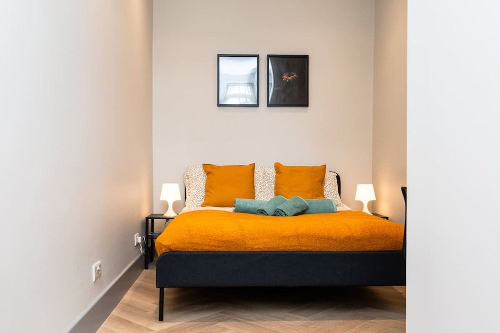 1 Bedroom Apartment-free Parking