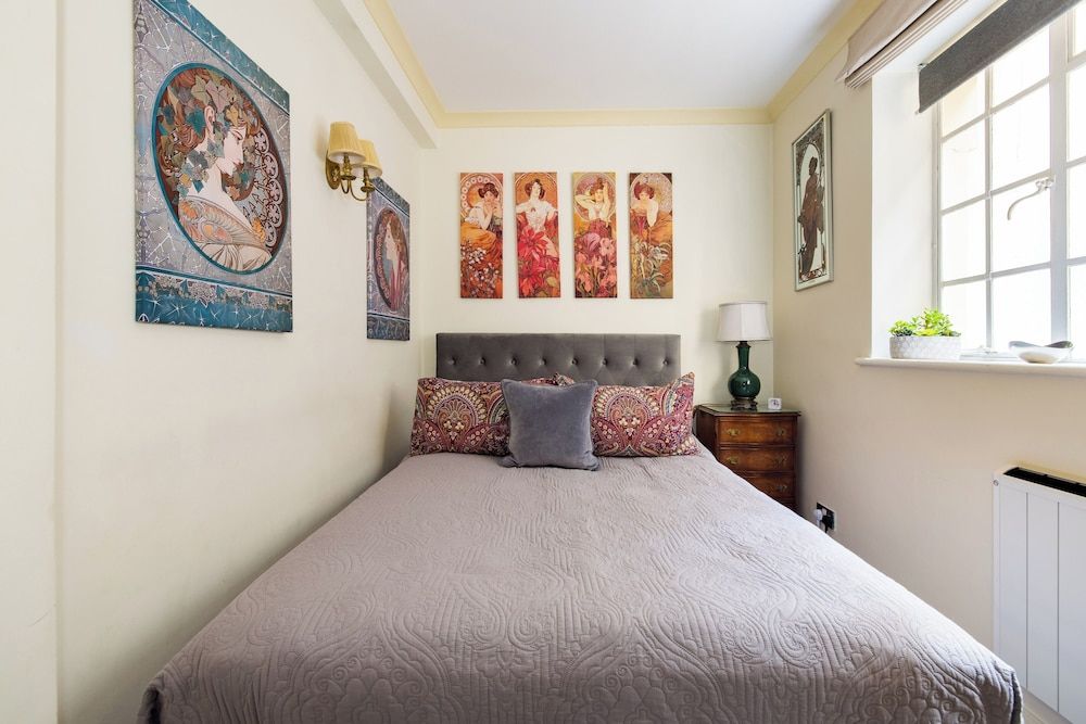 Mayfair 9-bed Townhouse - Sleeps 16, Patio & Ac House 7