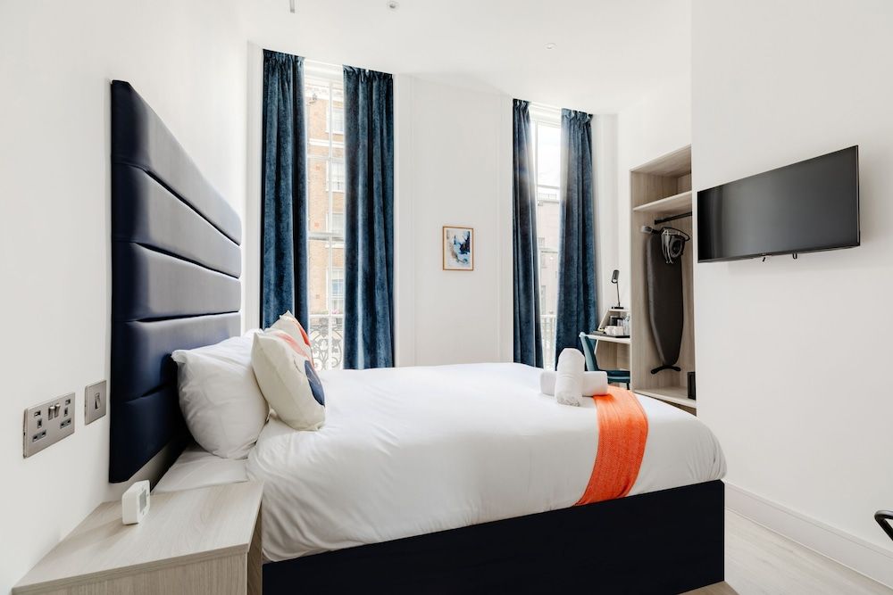 Upper Berkeley Hotel Superior Double Room, Ensuite, City View 5