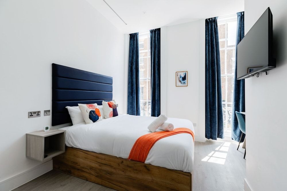 Upper Berkeley Hotel