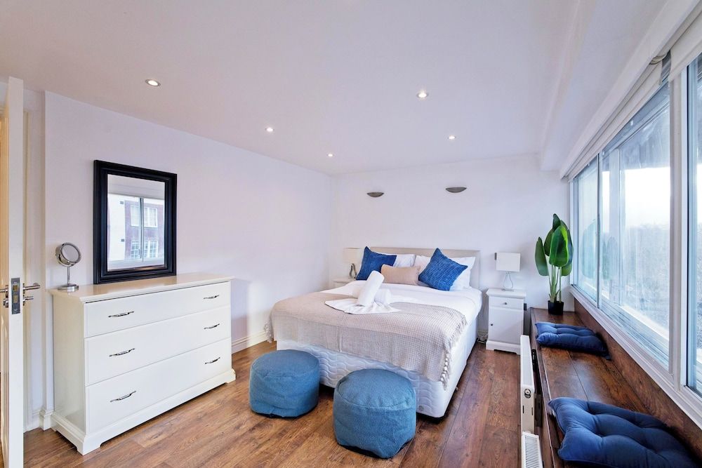 Apartment, City View
